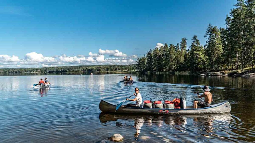 Mit dem Kanu unterwegs in Schweden